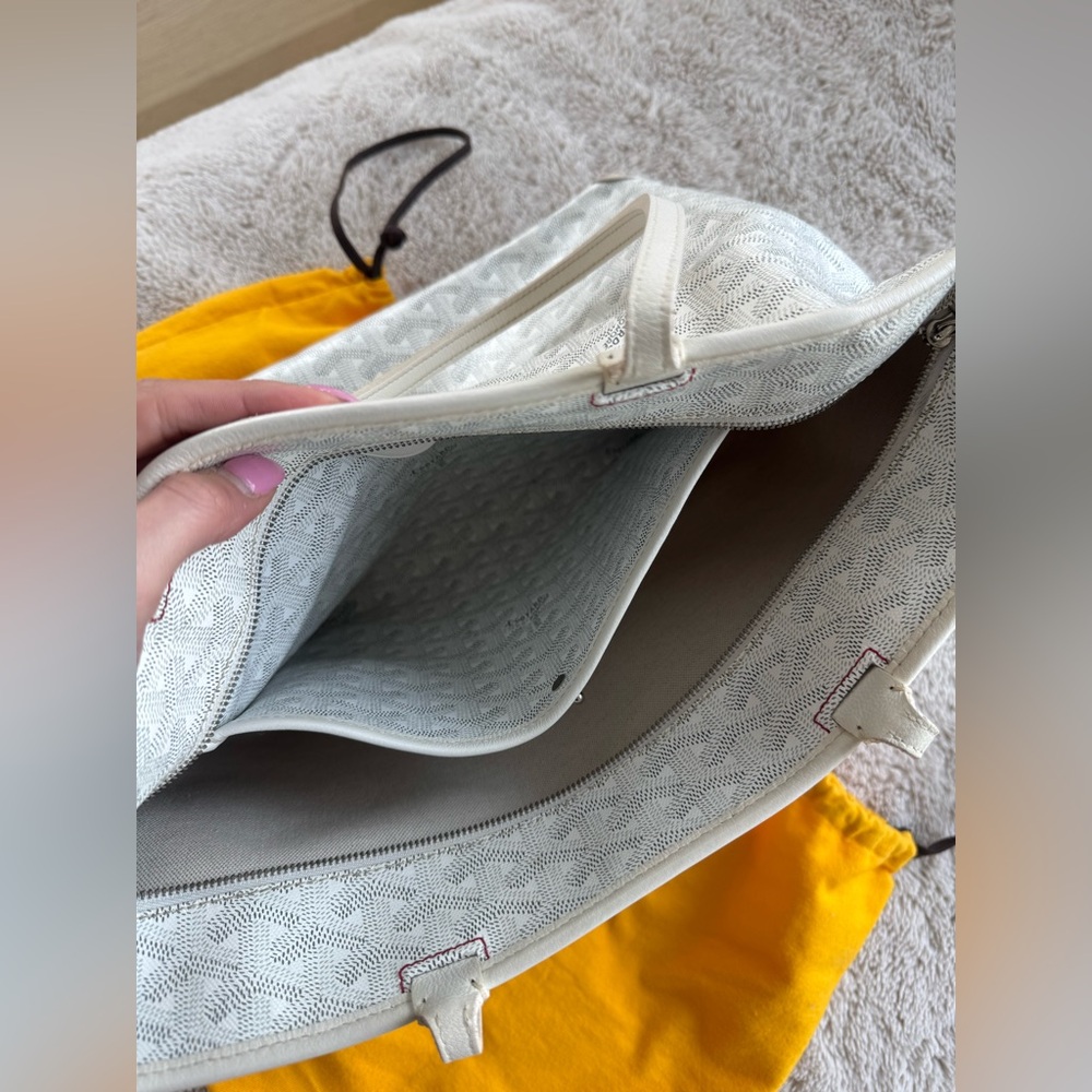 Goyard White/Off-White St. Louis PM Tote - Picture 11 of 16